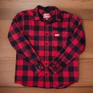 Milwaukee Men's Medium Red GRIDIRON Flannel Shirt Blue Collar